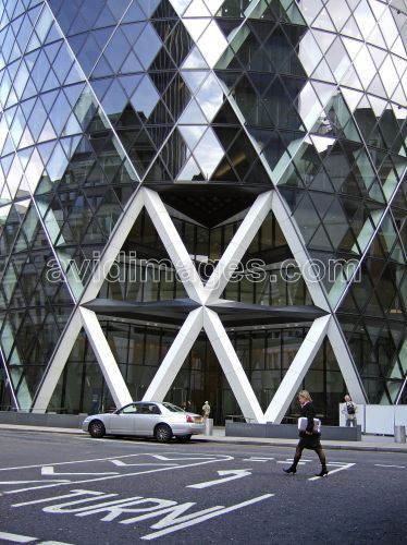 norman_foster_building_avidimages_640_prev.jpg