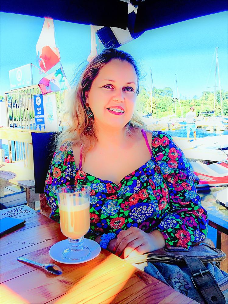 en un cafe.jpg