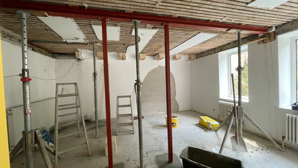 New Kids room back