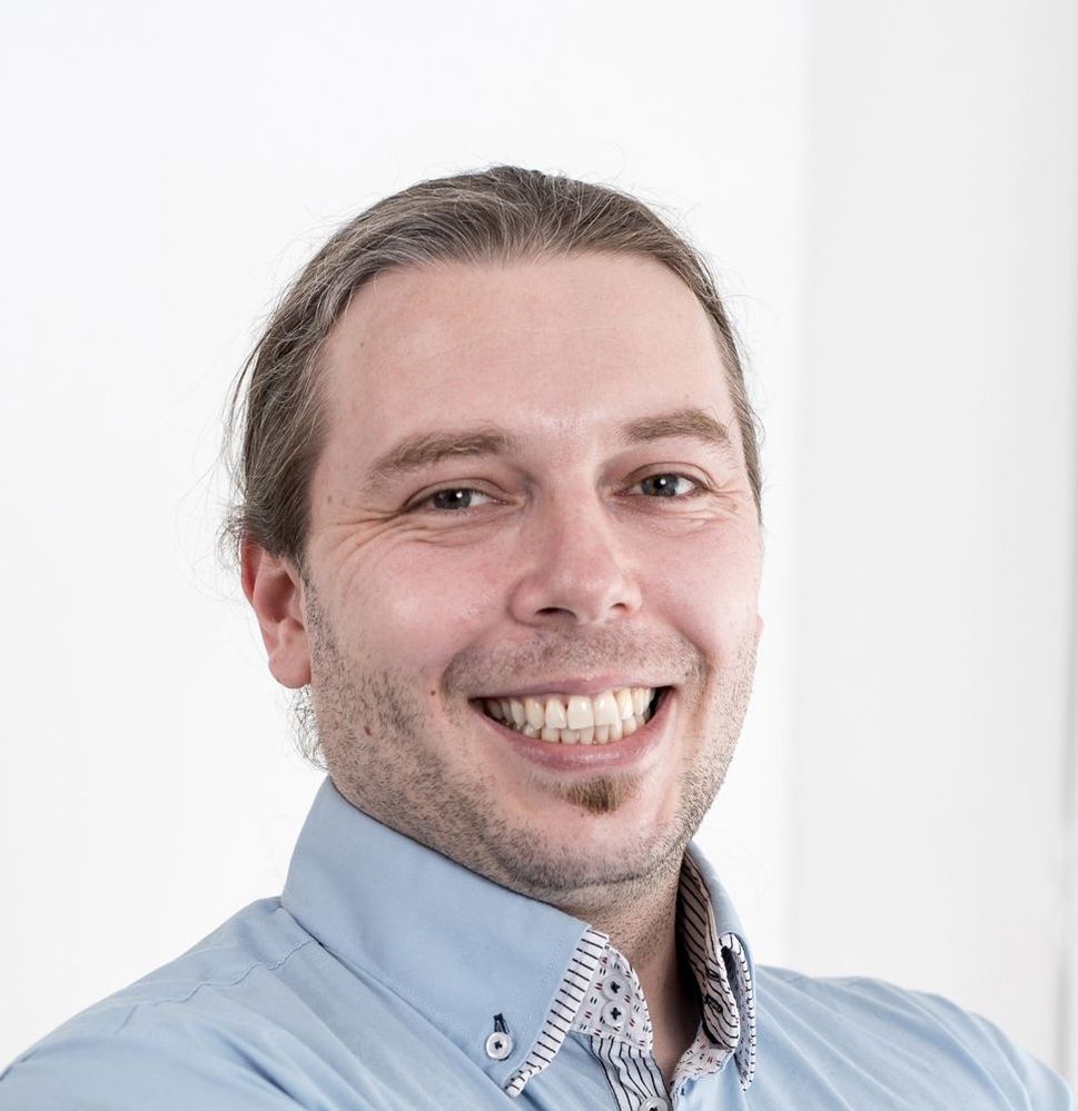 Andrej glava 100kB.jpg