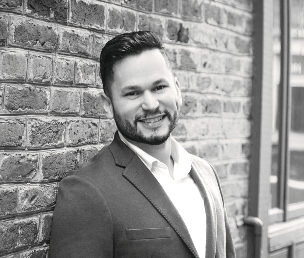 Cristian Rosa Headshot.jpg